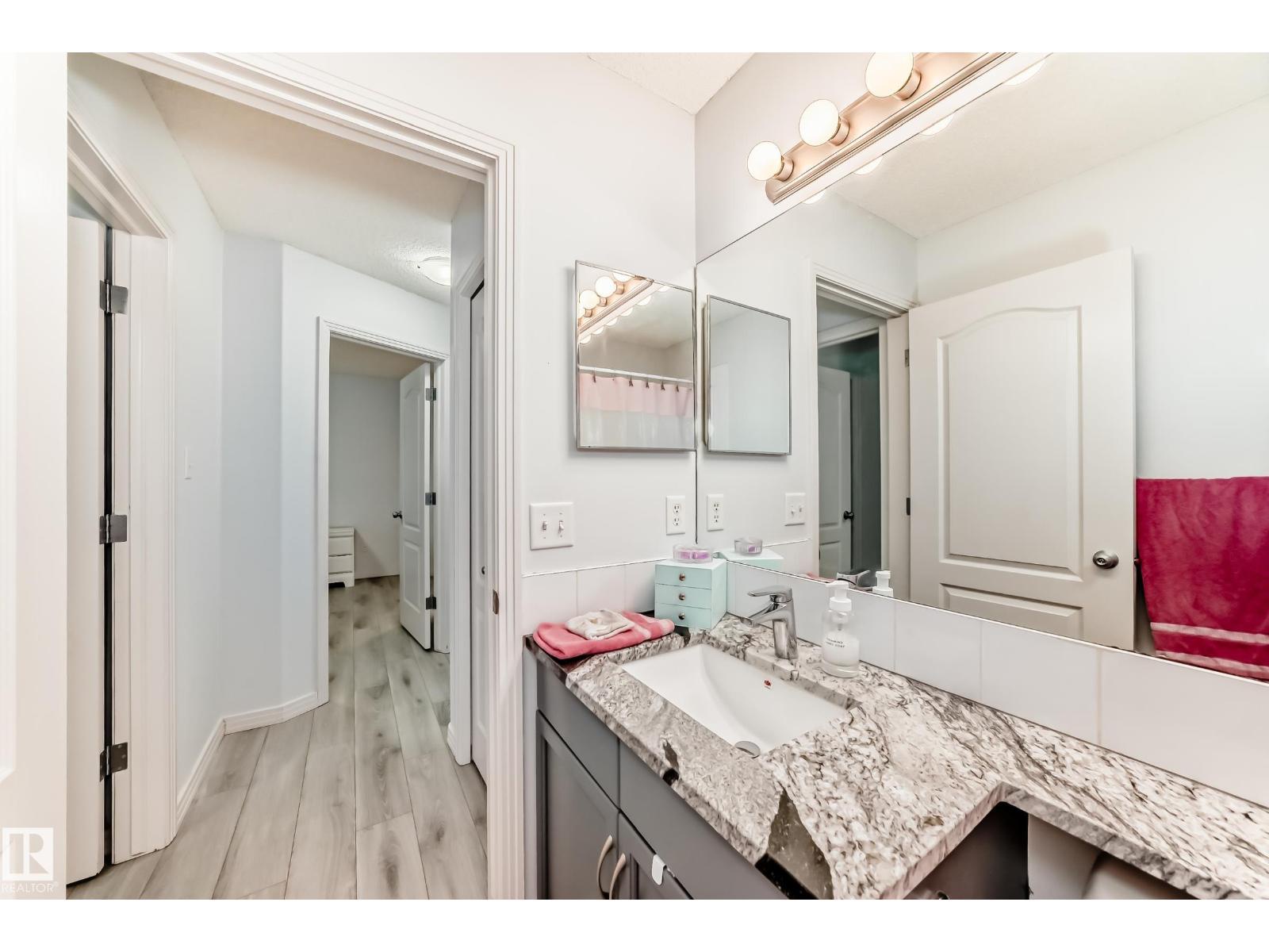 5305 205 St Nw, Edmonton, Alberta