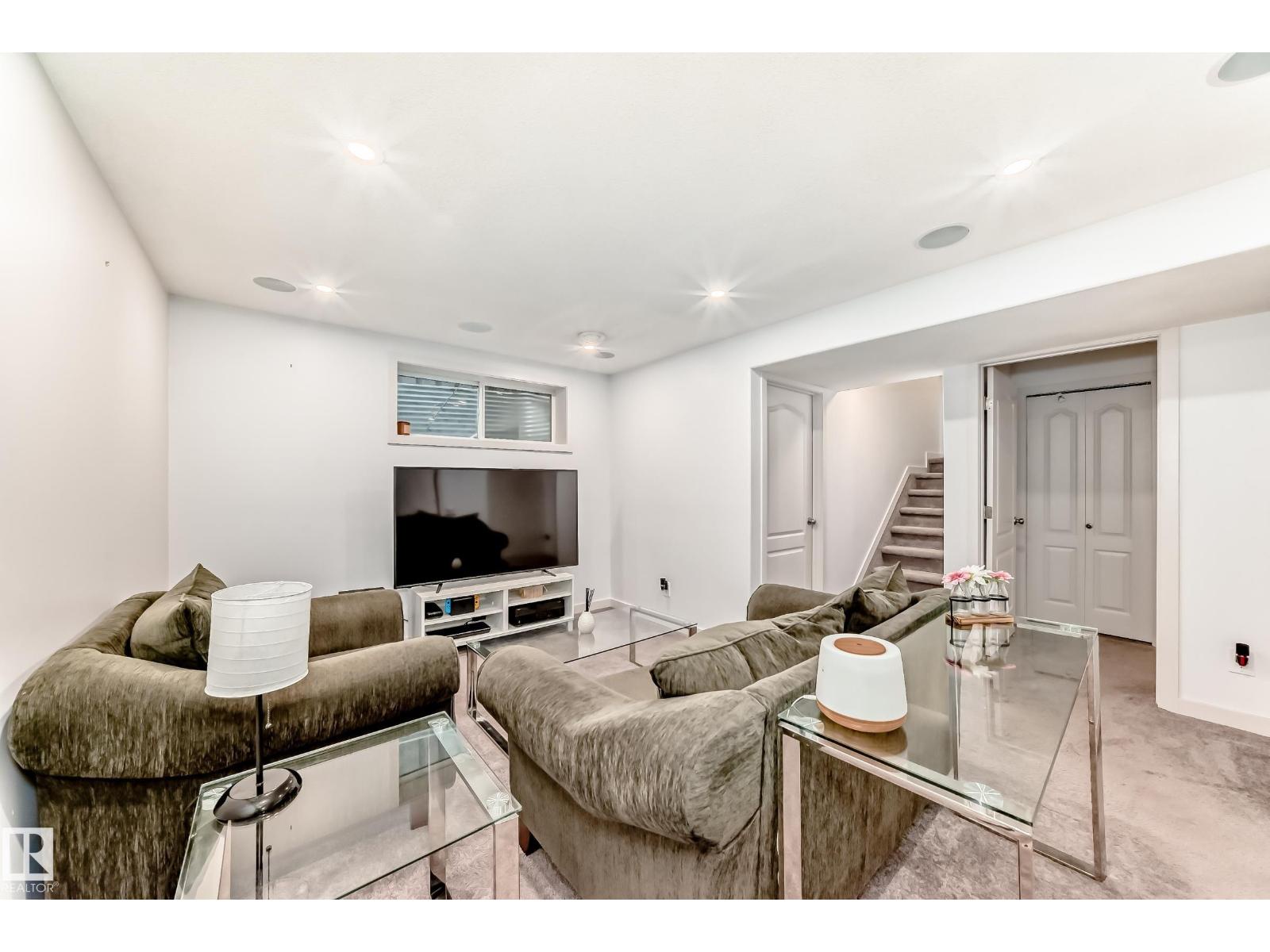 5305 205 St Nw, Edmonton, Alberta