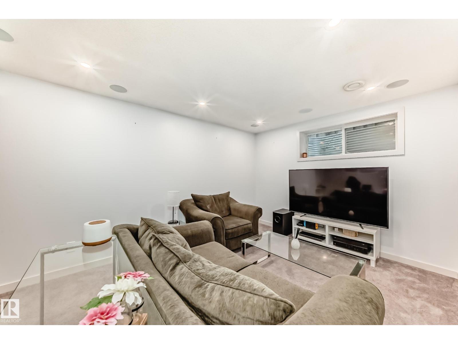 5305 205 St Nw, Edmonton, Alberta