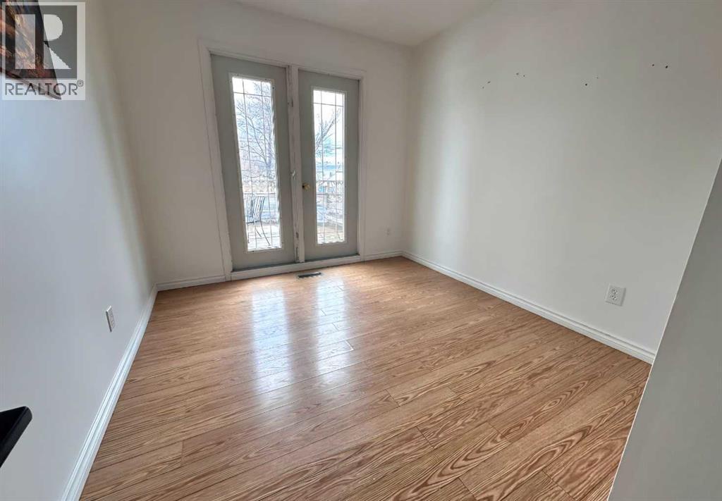 525 4 Avenue, Fox Creek, Alberta