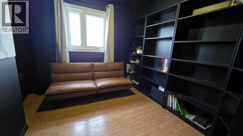 525 4 Avenue, Fox Creek, Alberta