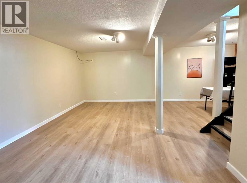 525 4 Avenue, Fox Creek, Alberta