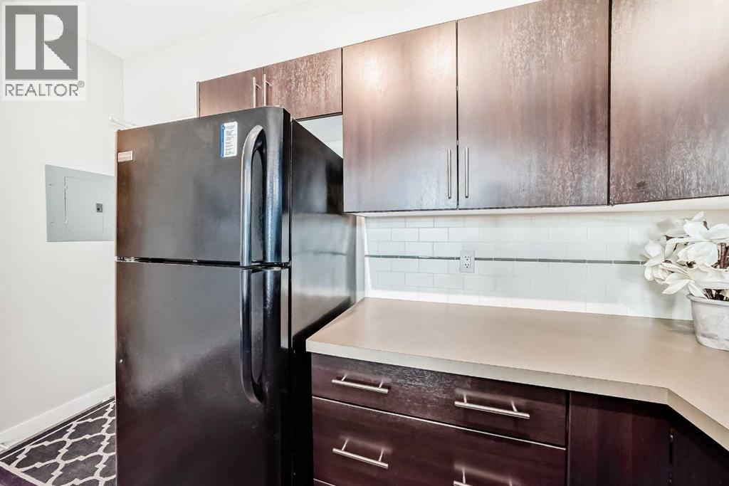 405, 2300 Evanston Square, Calgary, Alberta