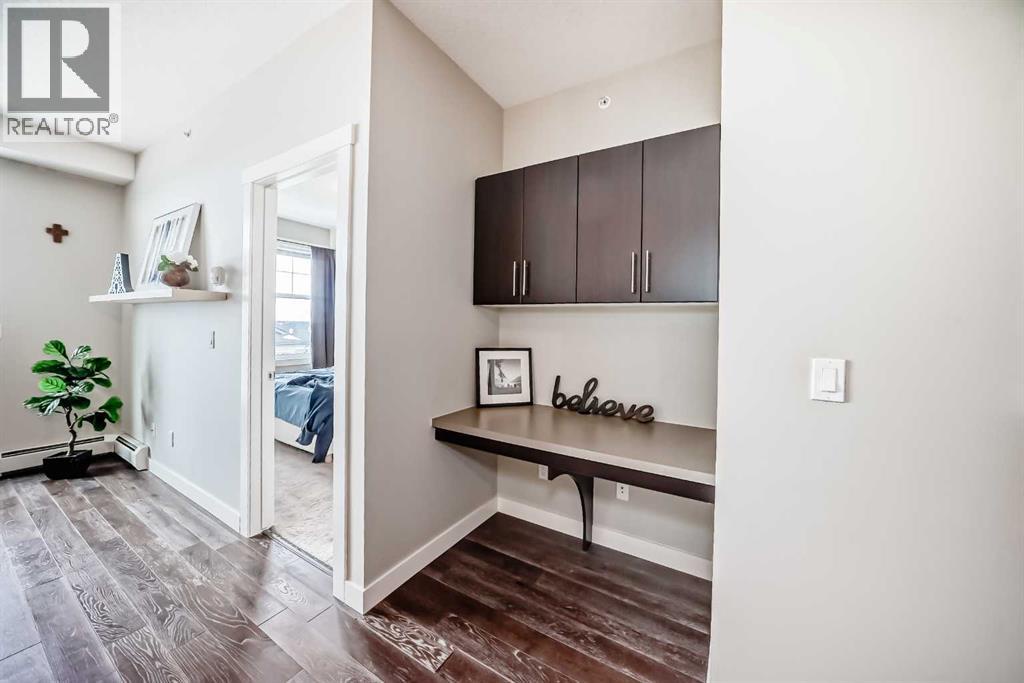 405, 2300 Evanston Square, Calgary, Alberta