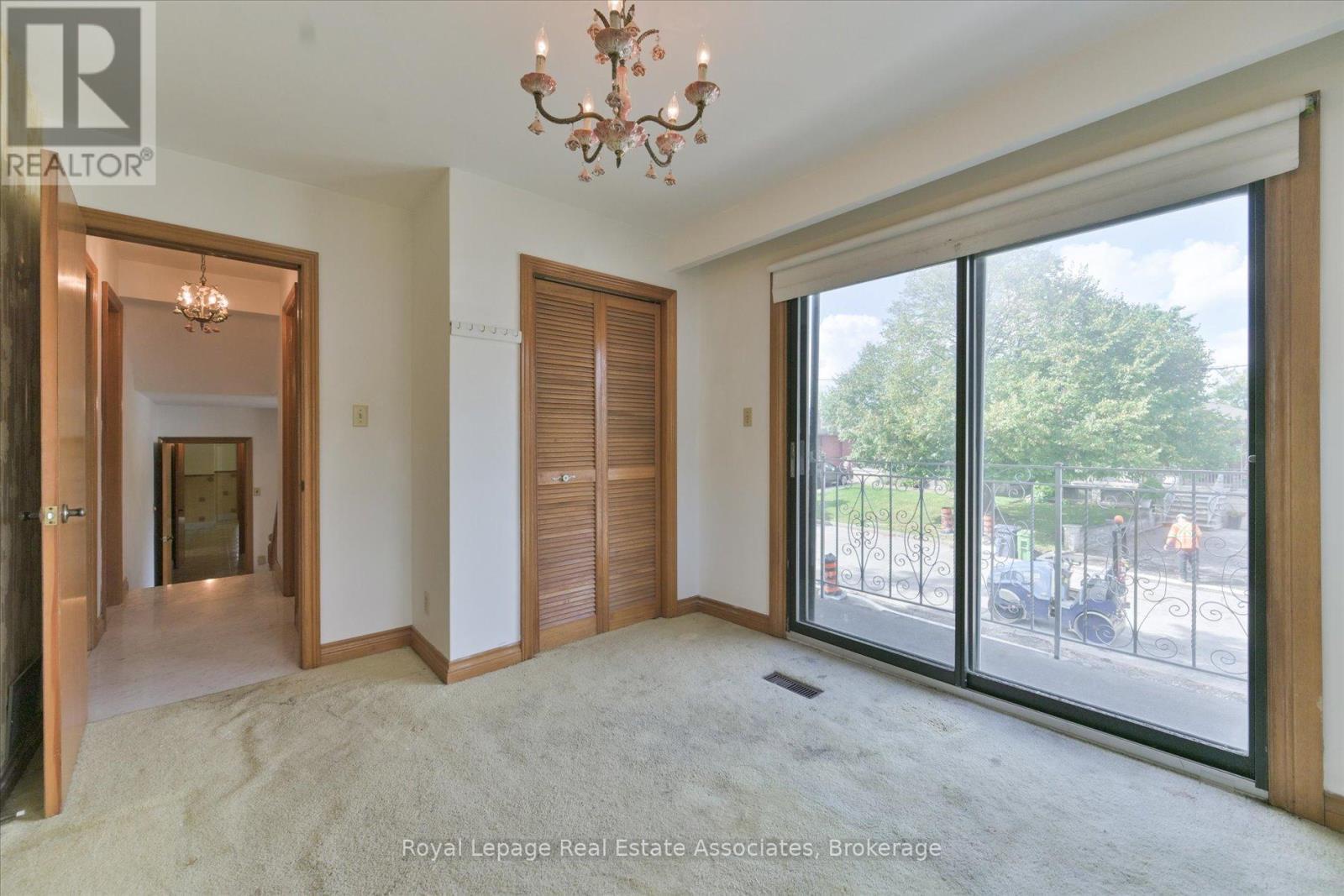 135 Jay Street, Toronto (maple Leaf), Ontario