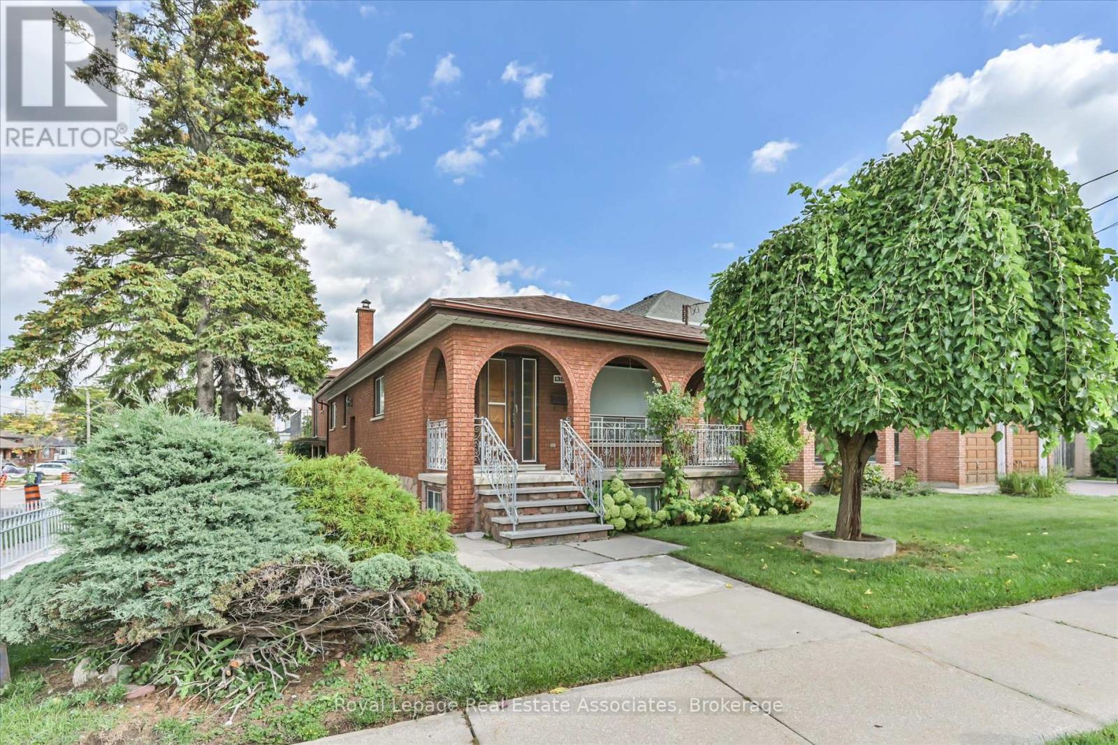 135 Jay Street, Toronto (maple Leaf), Ontario