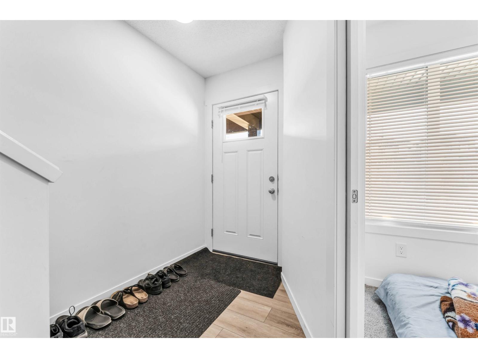 1106 Aster Bv Nw, Edmonton, Alberta