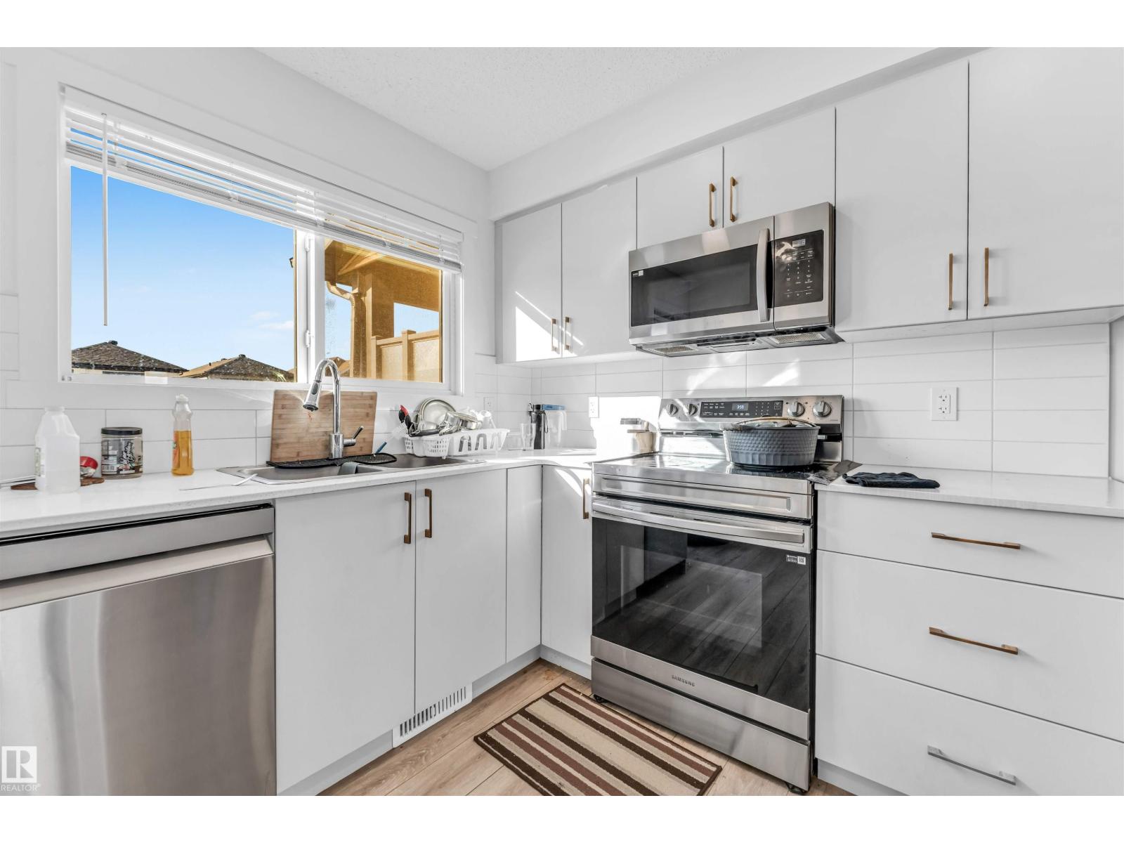 1106 Aster Bv Nw, Edmonton, Alberta