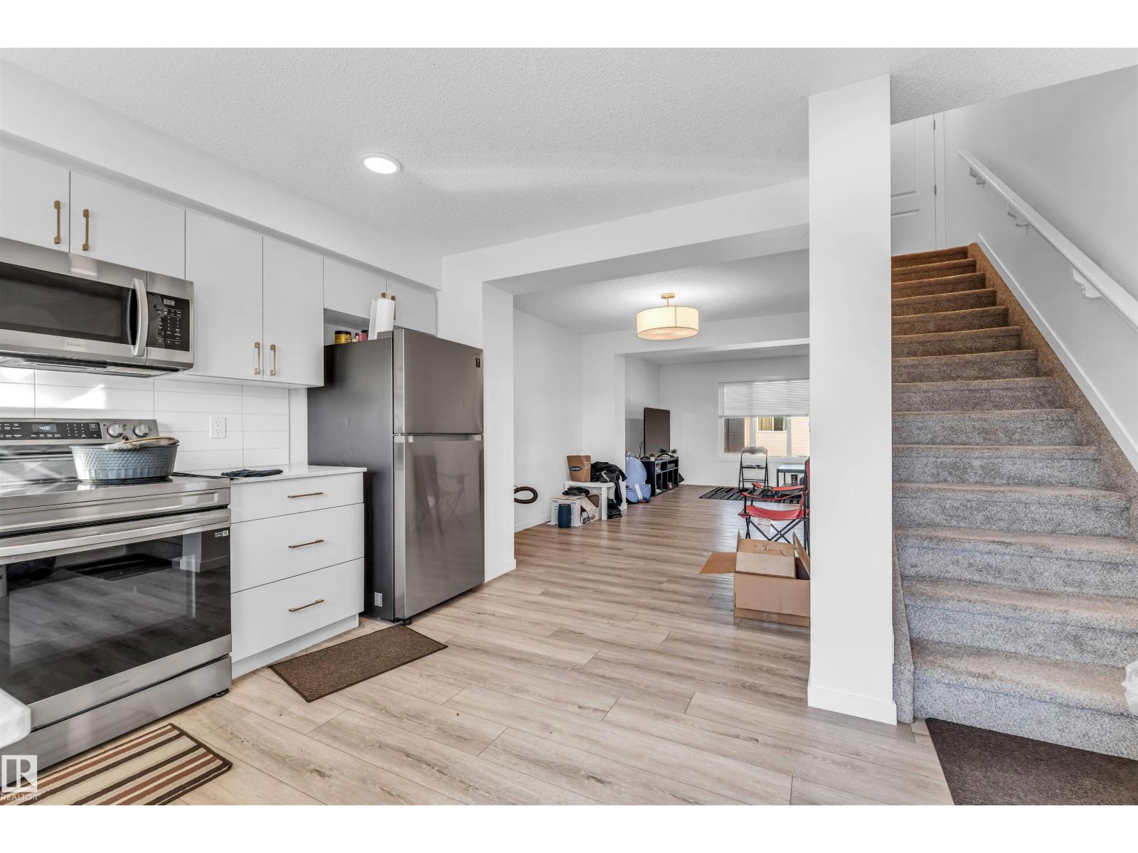 1106 Aster Bv Nw, Edmonton, Alberta