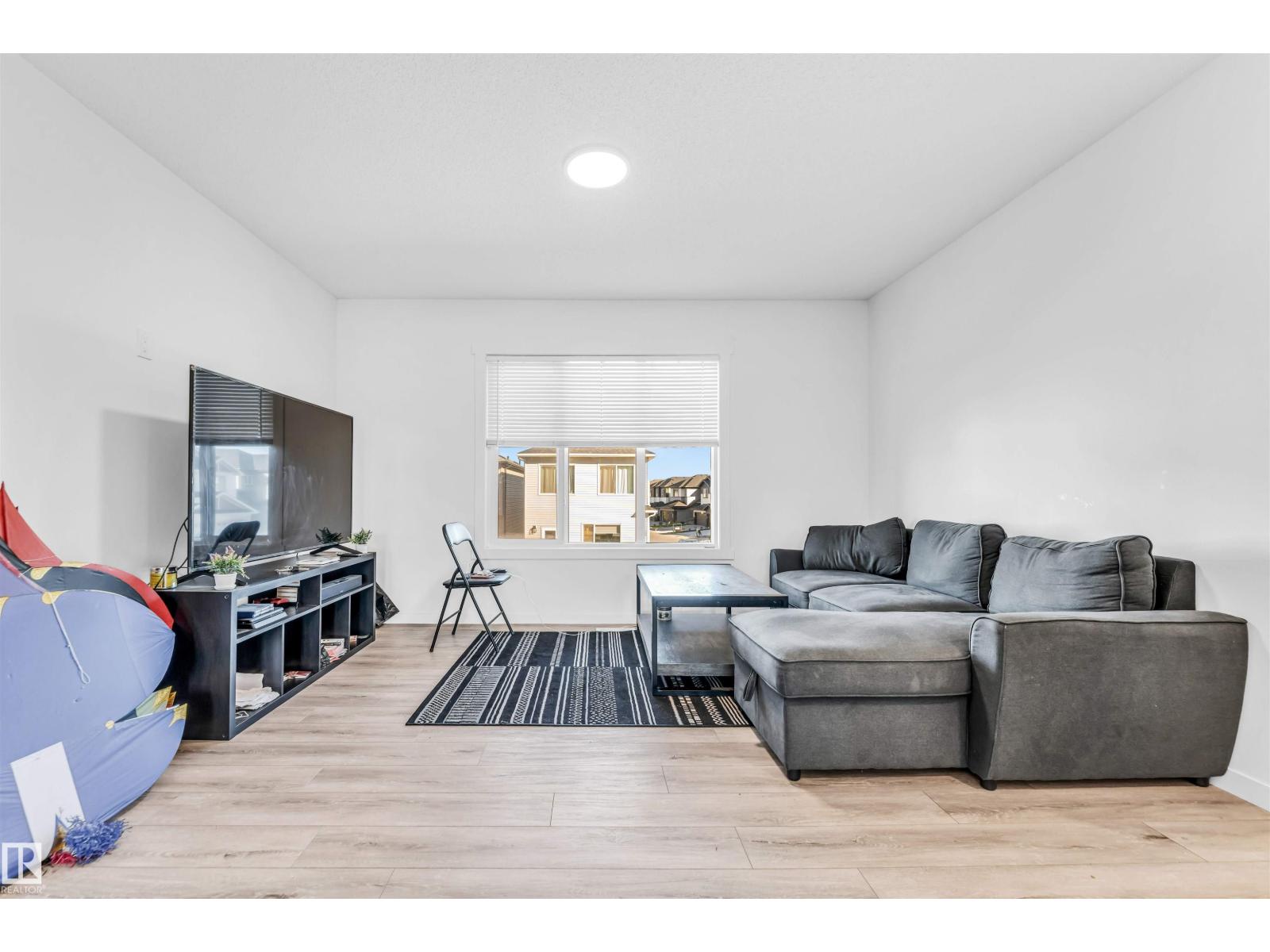 1106 Aster Bv Nw, Edmonton, Alberta