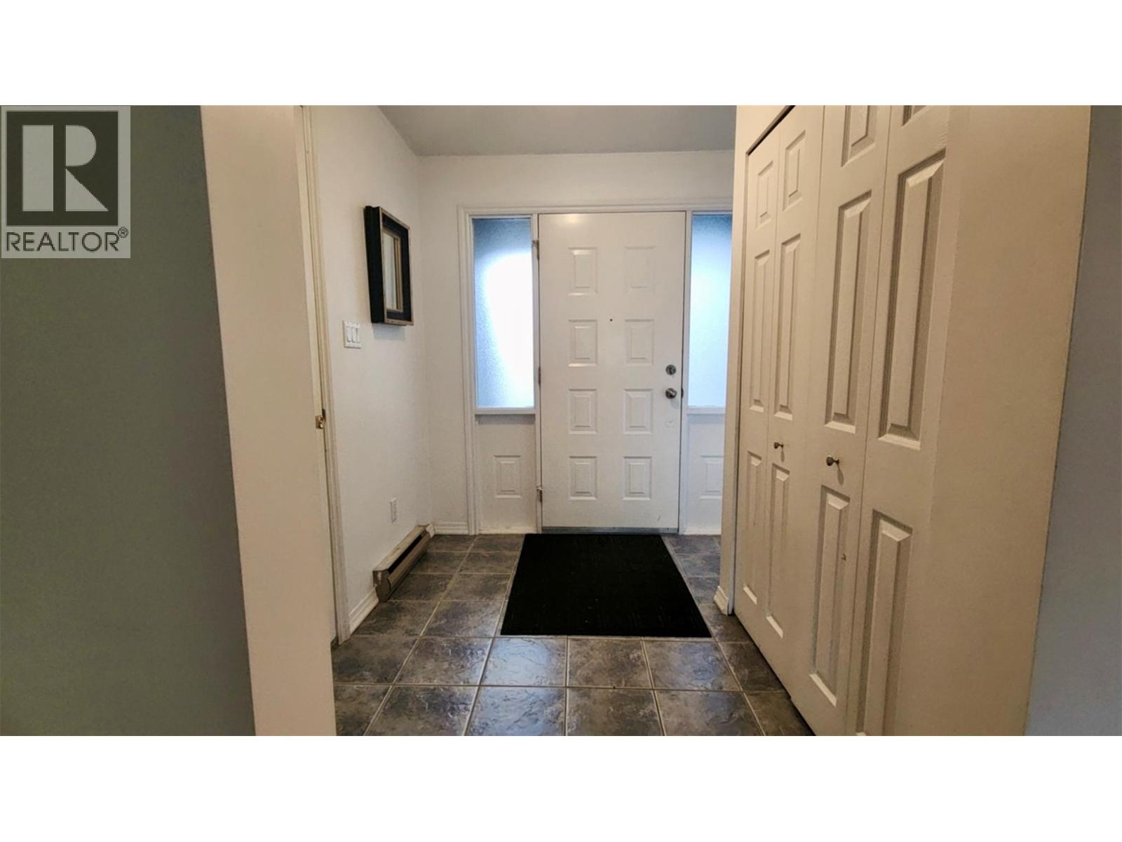 1010 Gilker Street, Nelson, British Columbia