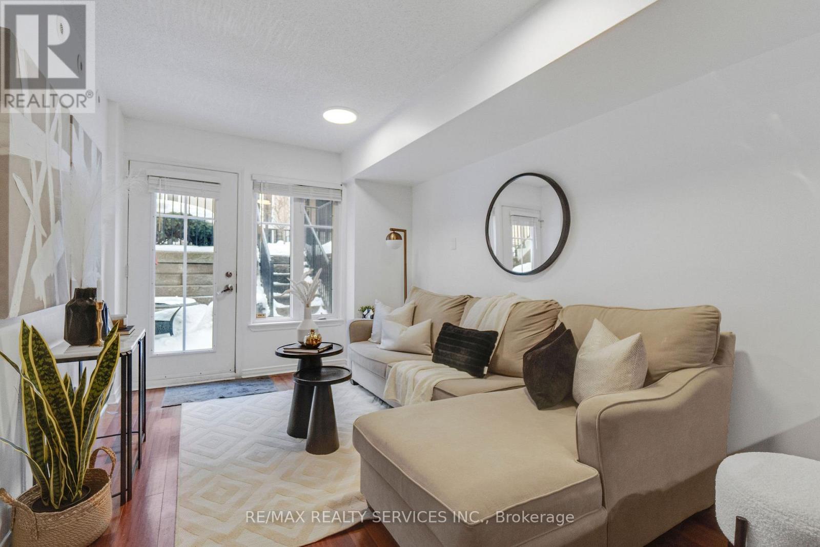 632 - 38 Western Battery Road, Toronto (niagara), Ontario