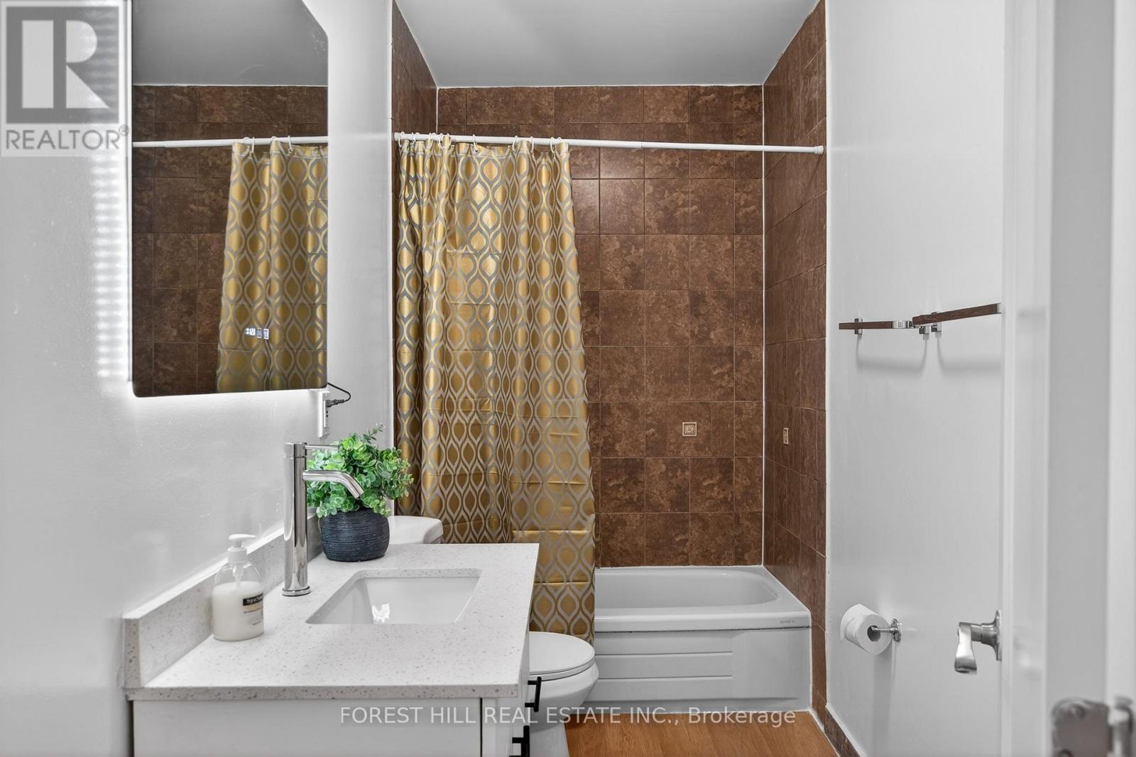 7 Ellsworth Avenue, Toronto (wychwood), Ontario