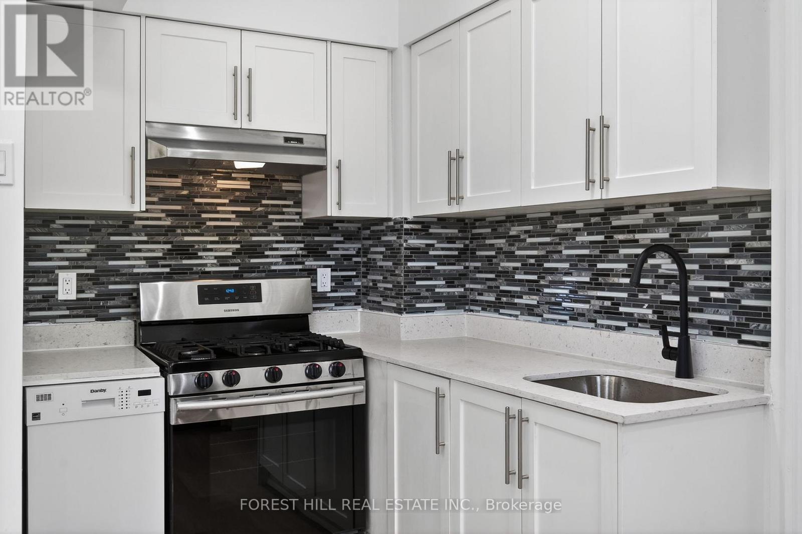 7 Ellsworth Avenue, Toronto (wychwood), Ontario