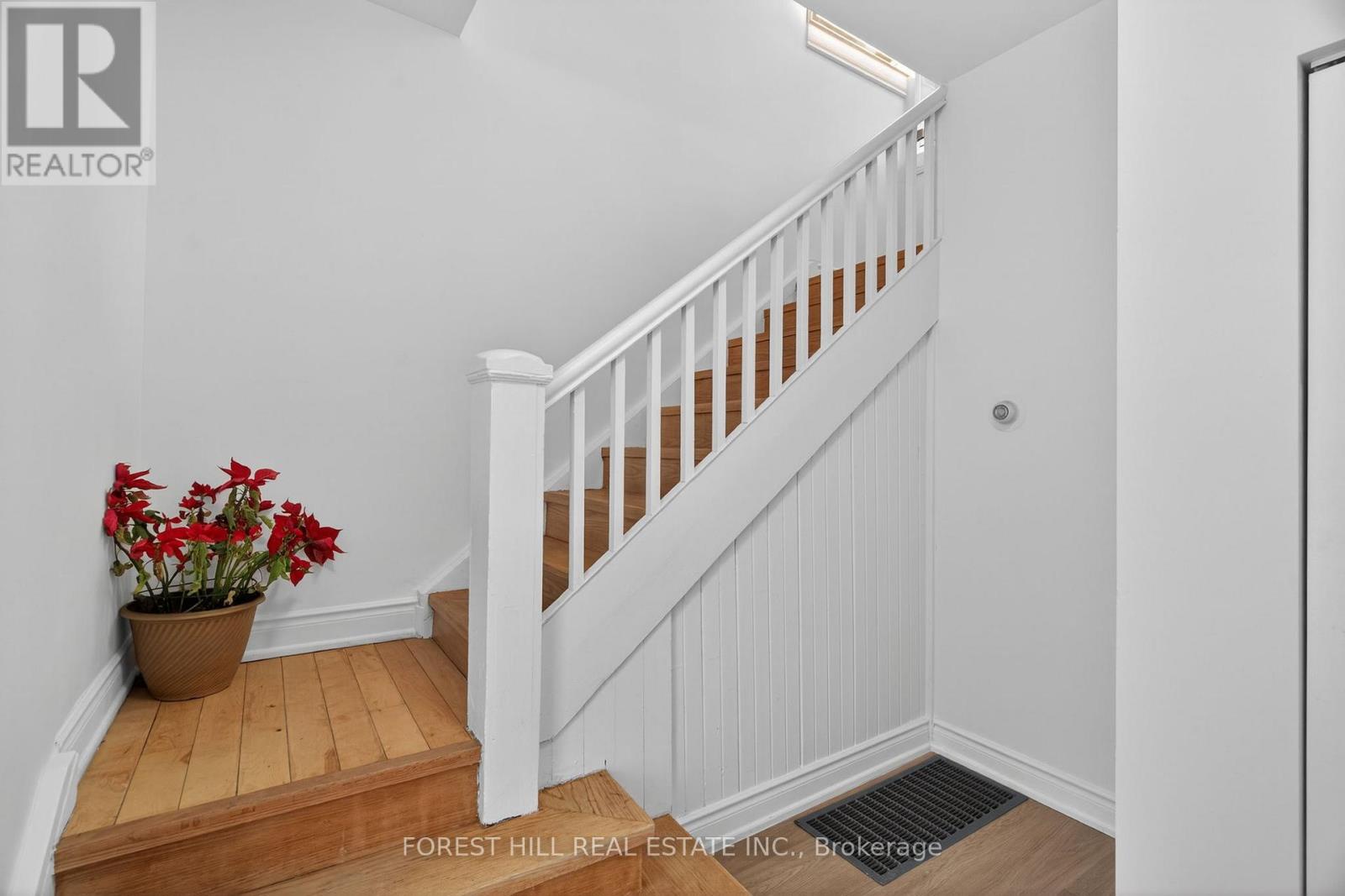 7 Ellsworth Avenue, Toronto (wychwood), Ontario