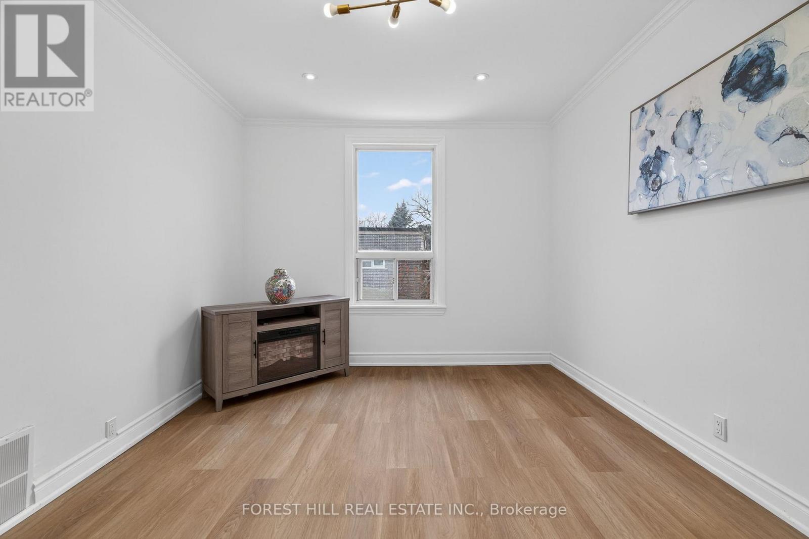 7 Ellsworth Avenue, Toronto (wychwood), Ontario