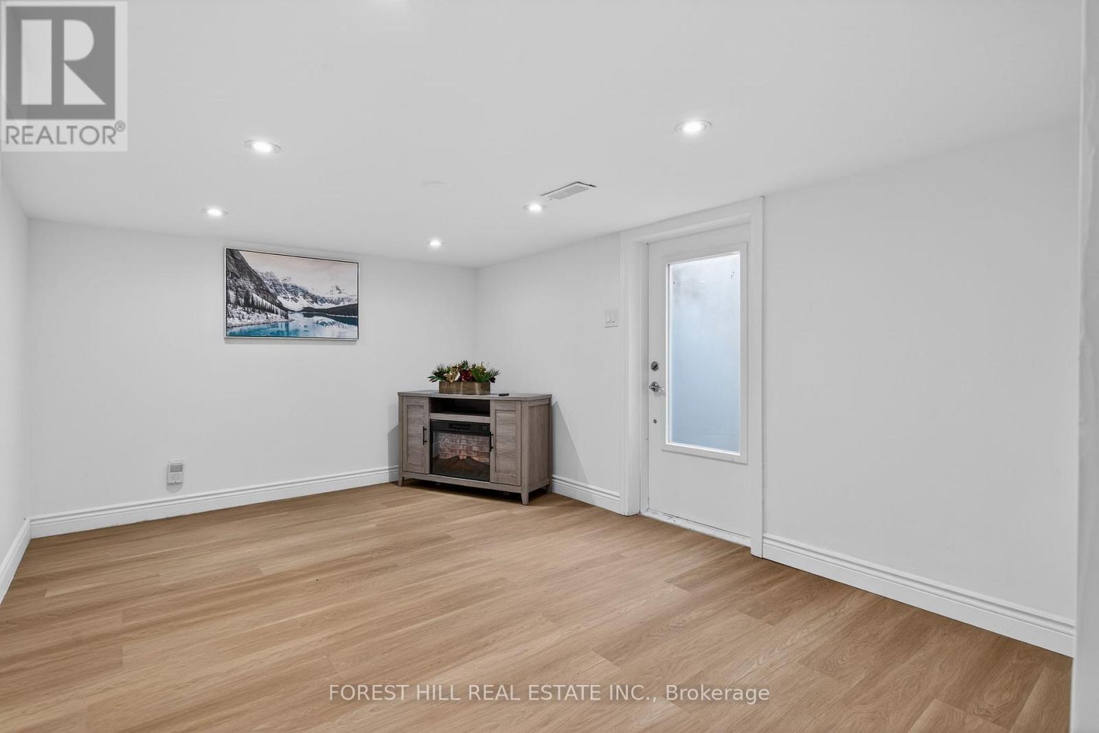 7 Ellsworth Avenue, Toronto (wychwood), Ontario