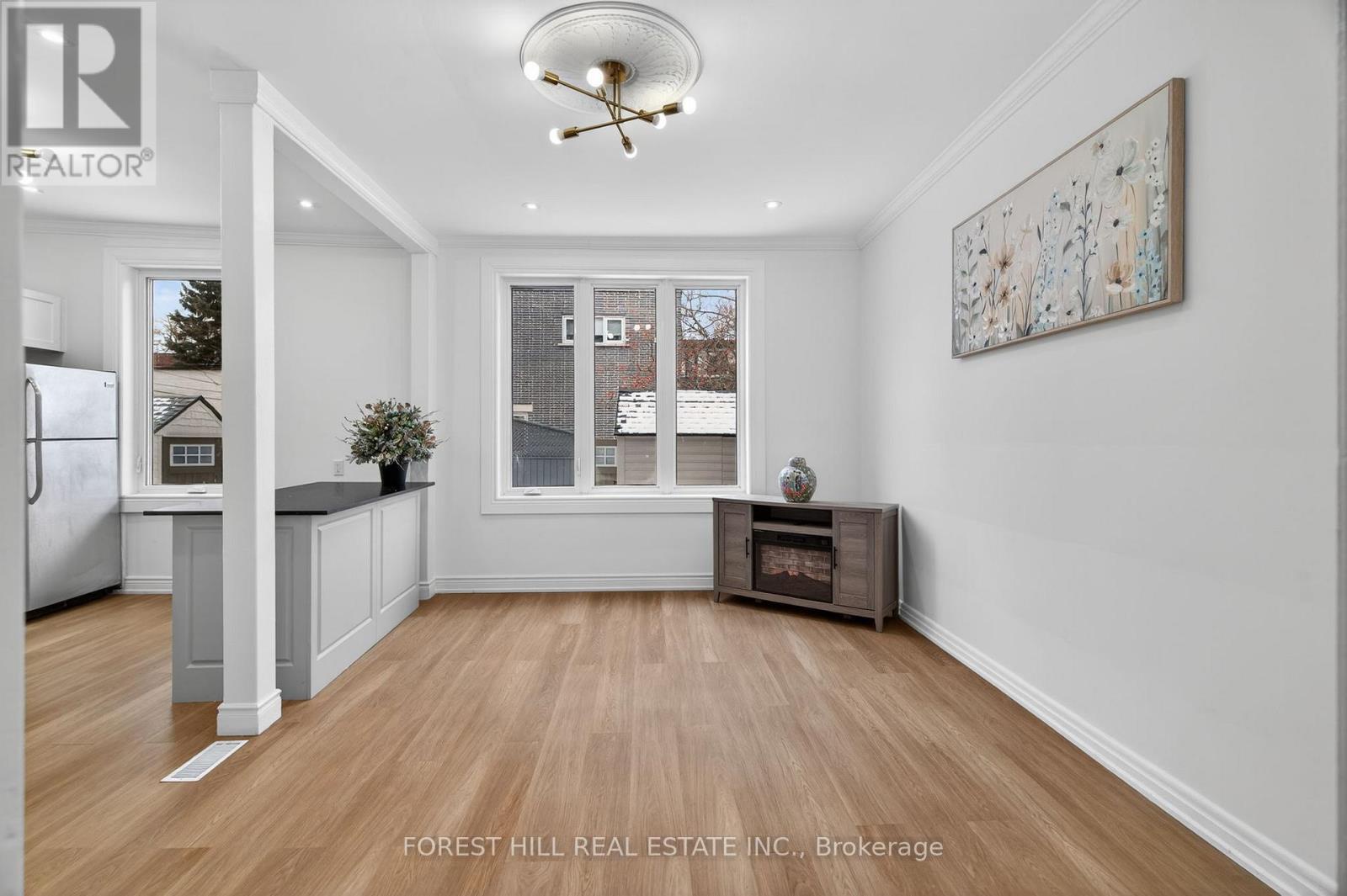 7 Ellsworth Avenue, Toronto (wychwood), Ontario