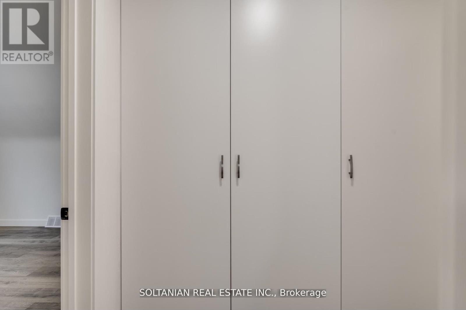 35 Cheshire Drive, Toronto (princess-rosethorn), Ontario