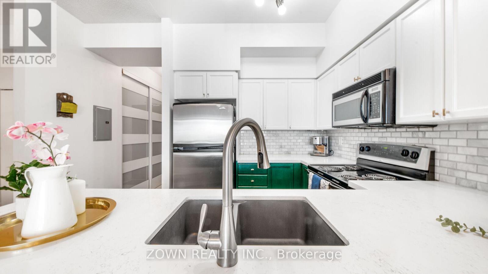 220 - 231 Fort York Boulevard, Toronto (niagara), Ontario