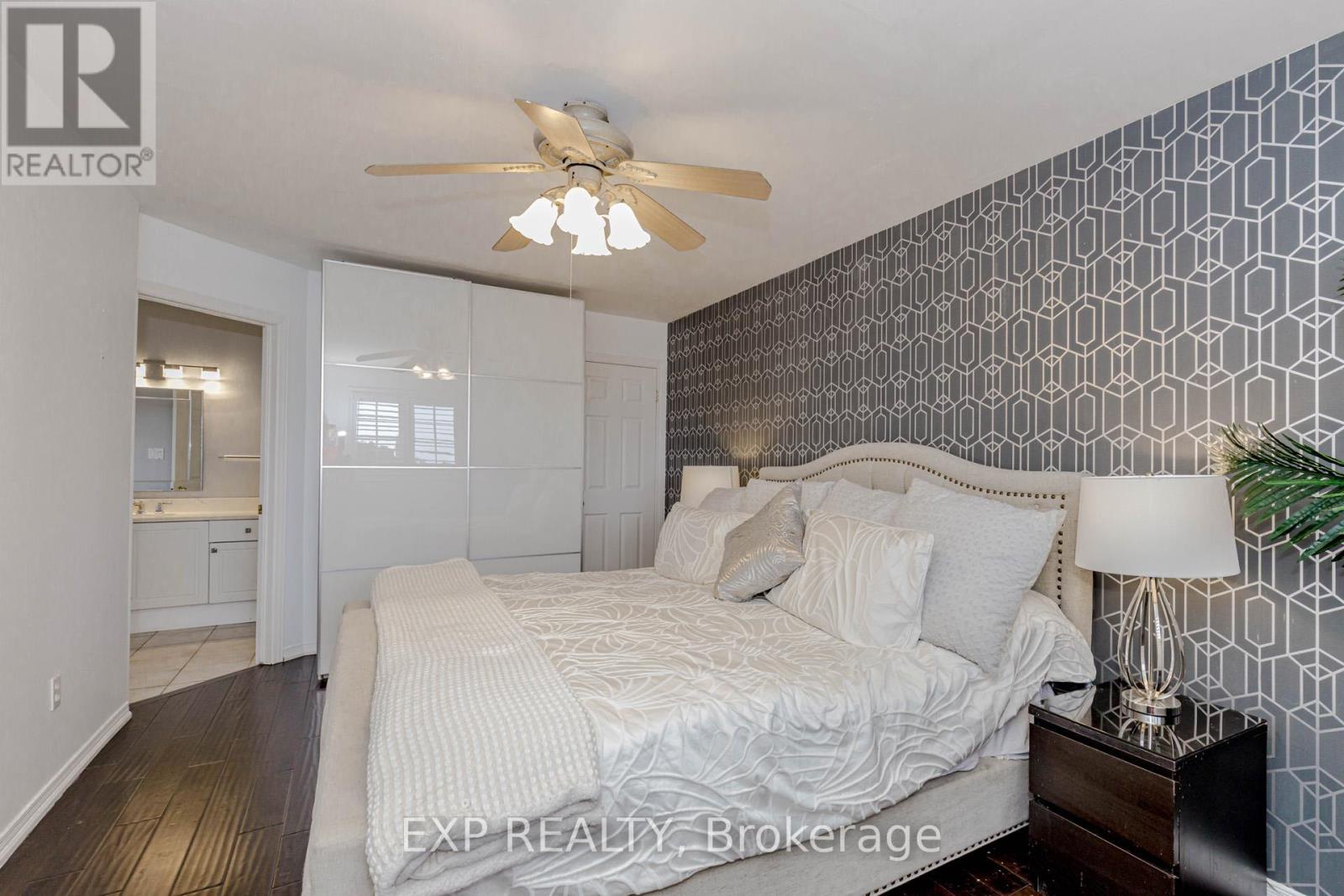 32 Vineberg Drive, Hamilton (chappel), Ontario