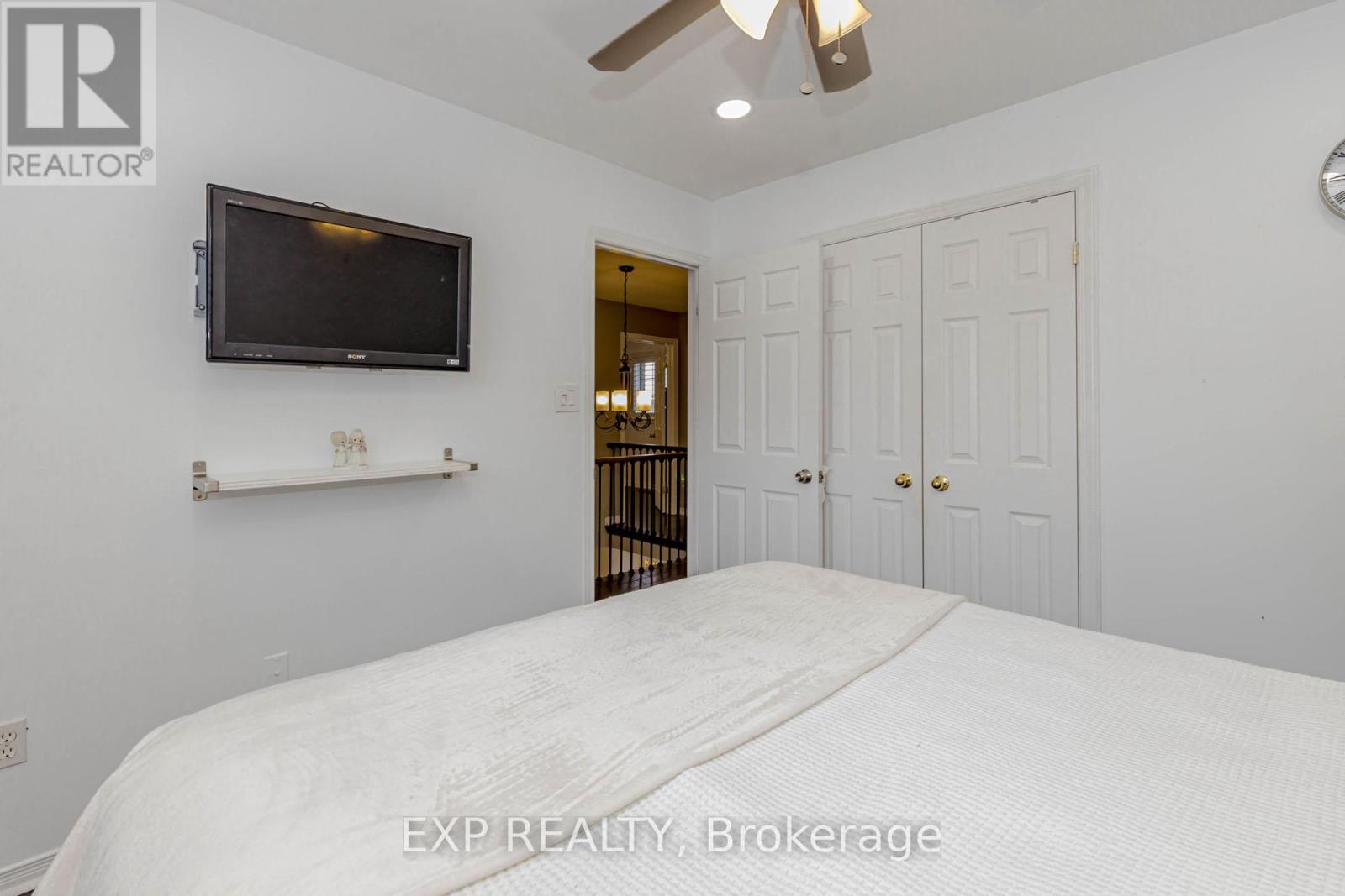 32 Vineberg Drive, Hamilton (chappel), Ontario