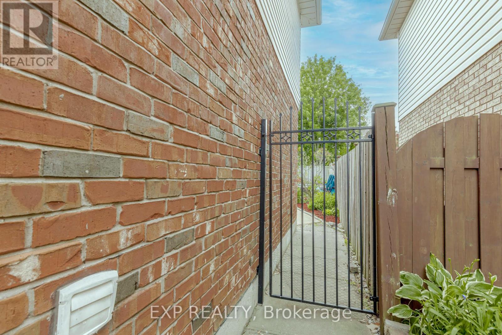 32 Vineberg Drive, Hamilton (chappel), Ontario