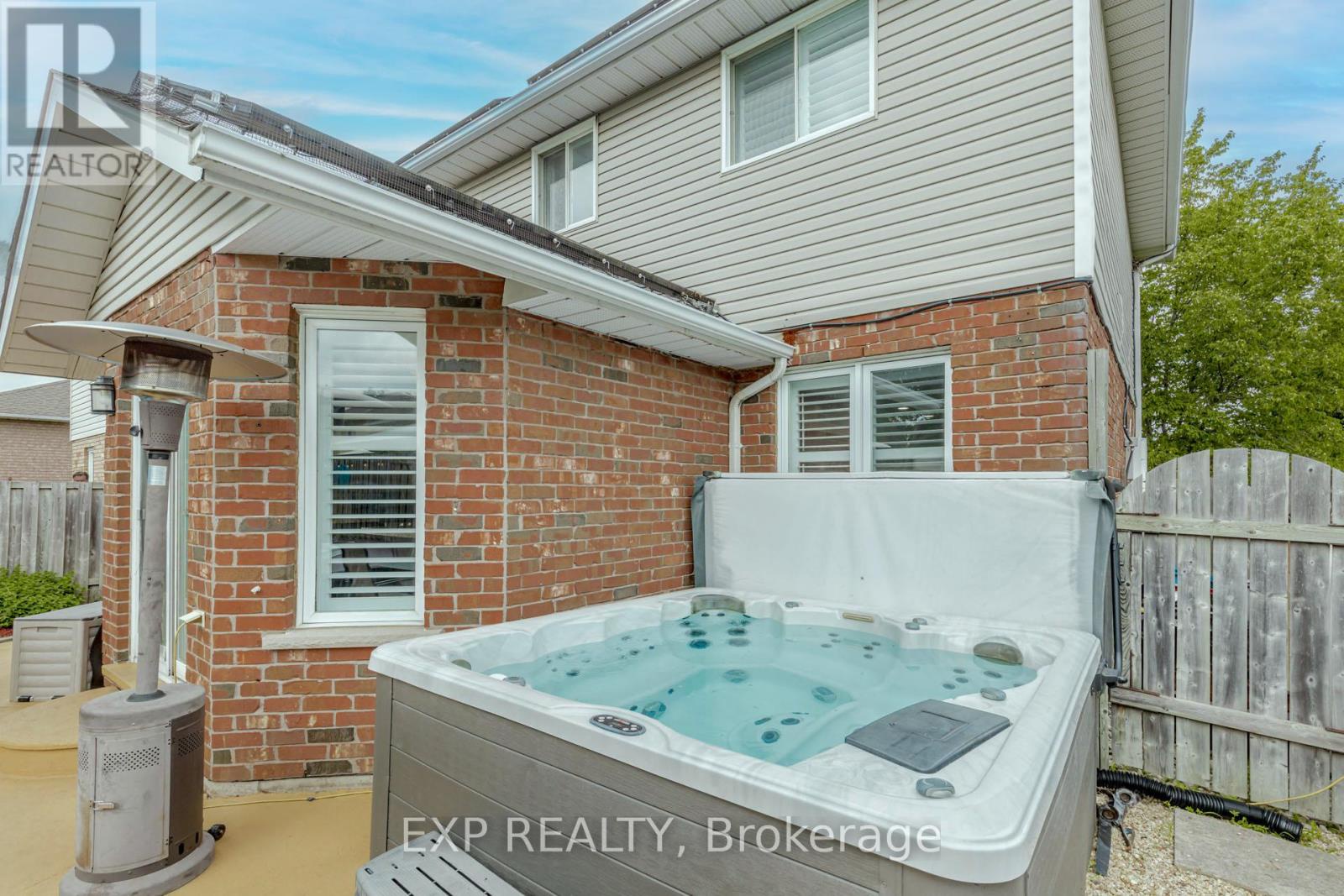 32 Vineberg Drive, Hamilton (chappel), Ontario