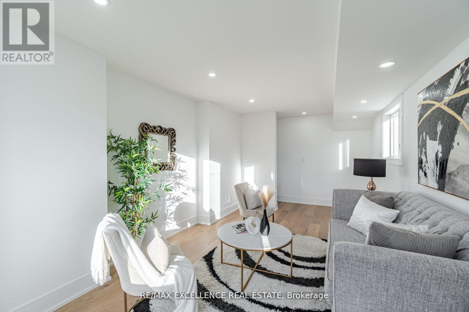 55 Renfield Street, Toronto (brookhaven-amesbury), Ontario