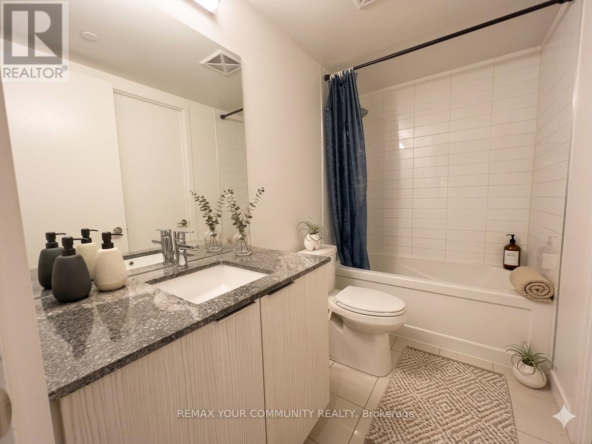 608 - 158 Front Street, Toronto (moss Park), Ontario