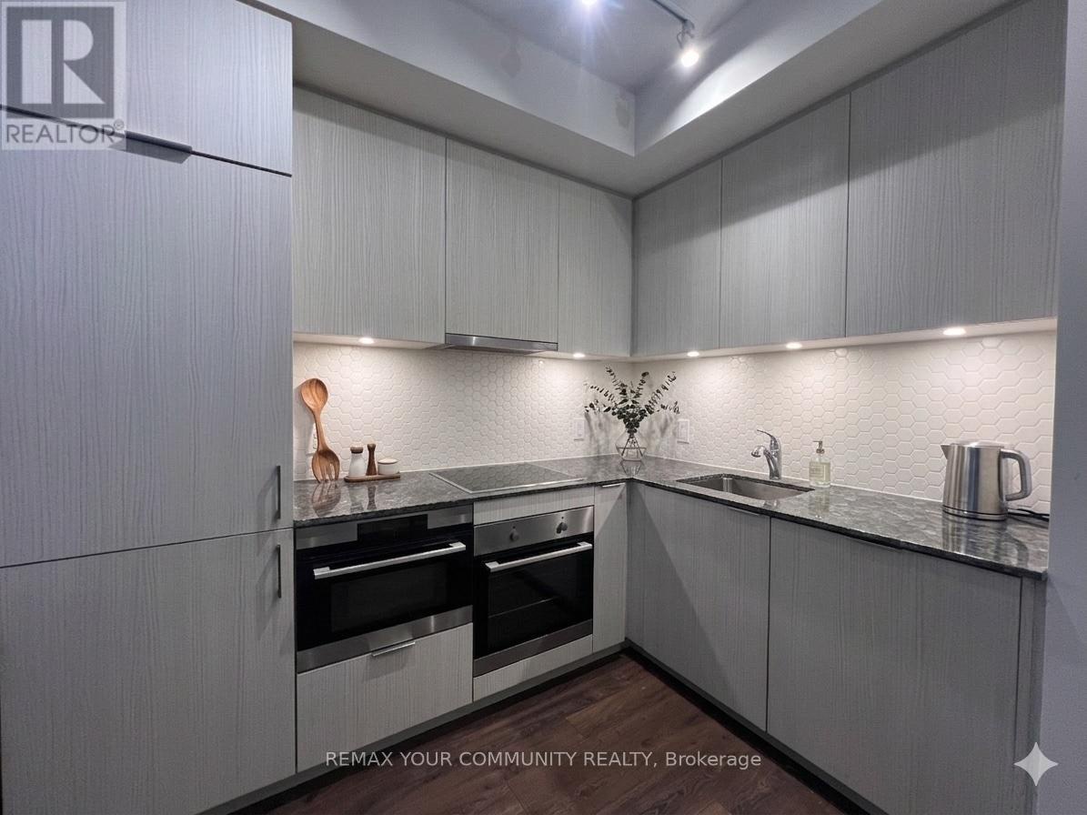 608 - 158 Front Street, Toronto (moss Park), Ontario