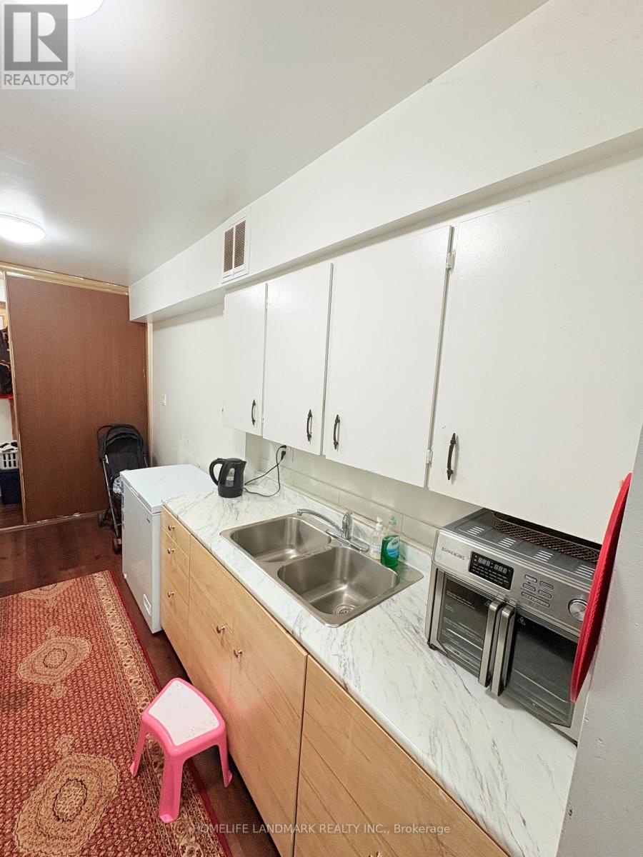 716 - 370 Dixon Road, Toronto (kingsview Village-the Westway), Ontario