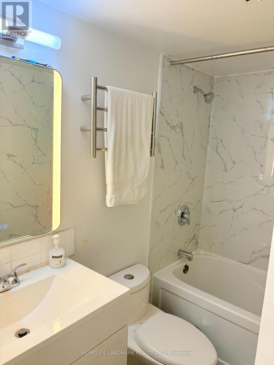 716 - 370 Dixon Road, Toronto (kingsview Village-the Westway), Ontario