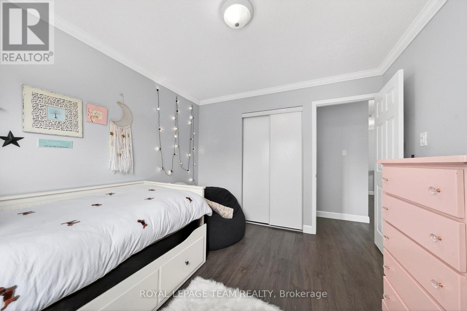 141 Acklam Terrace, Ottawa, Ontario