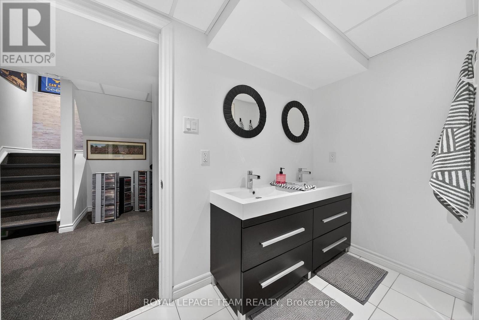 141 Acklam Terrace, Ottawa, Ontario