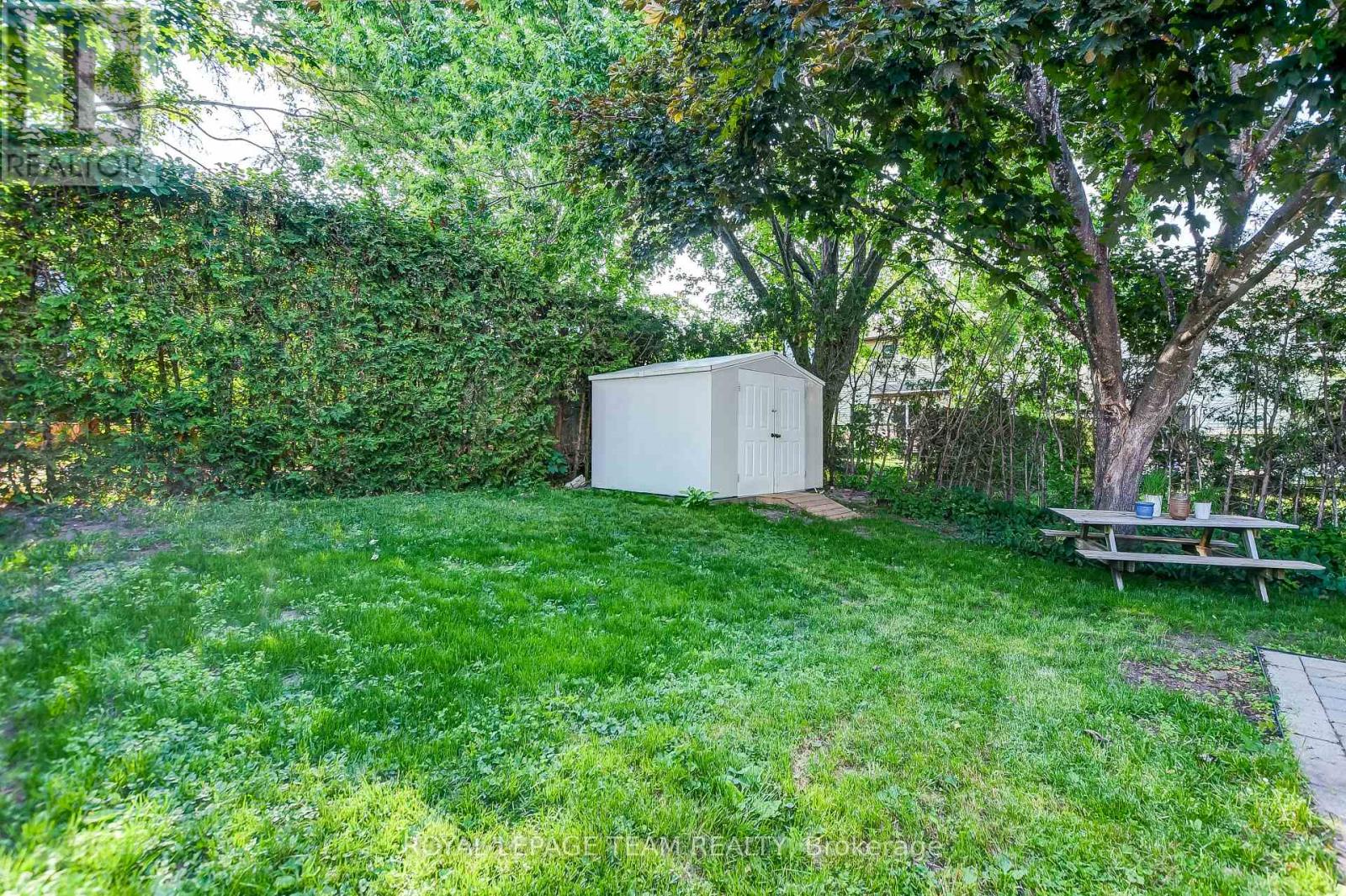 141 Acklam Terrace, Ottawa, Ontario