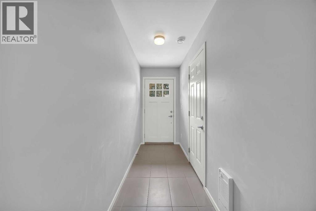 455 Ascot Circle Sw, Calgary, Alberta