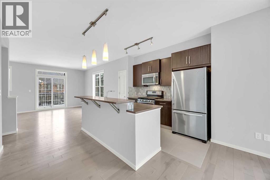 455 Ascot Circle Sw, Calgary, Alberta