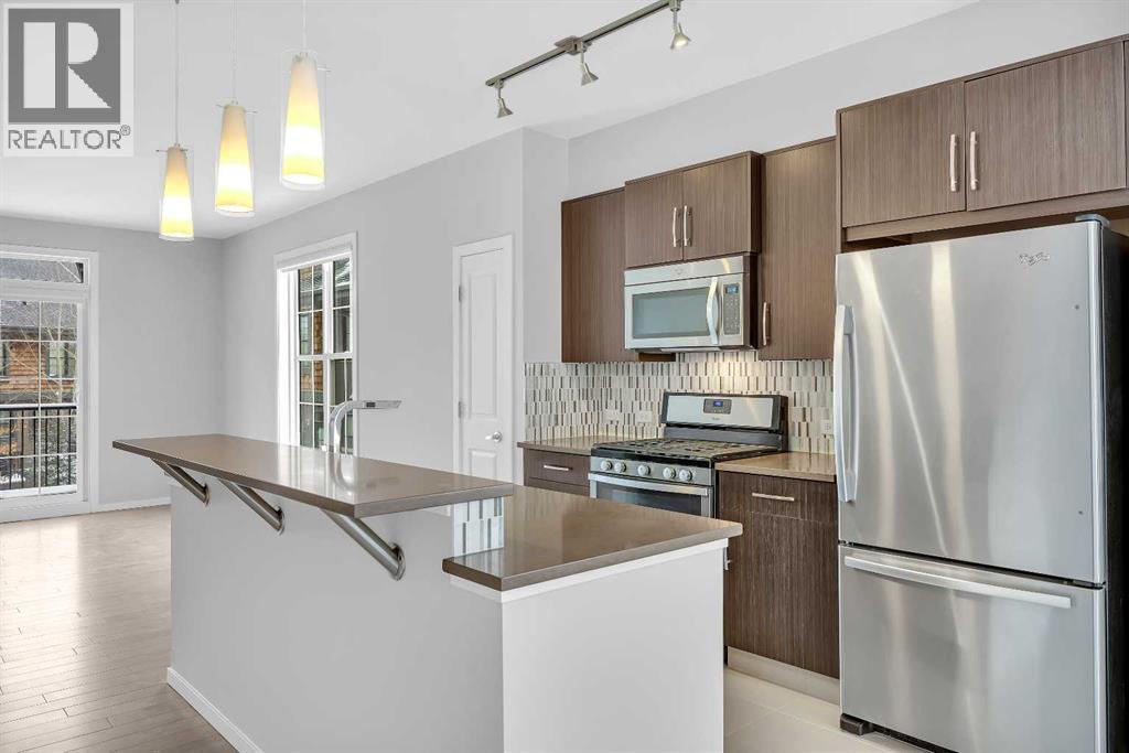 455 Ascot Circle Sw, Calgary, Alberta