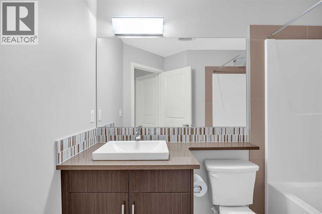 455 Ascot Circle Sw, Calgary, Alberta