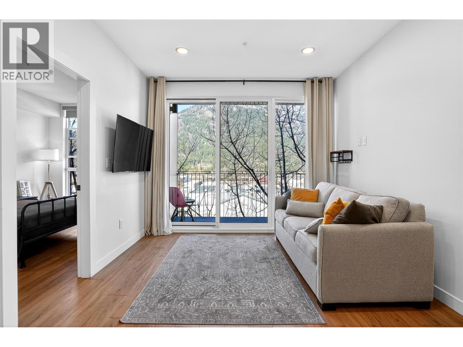 514 Victoria Street Unit# 403, Nelson, British Columbia