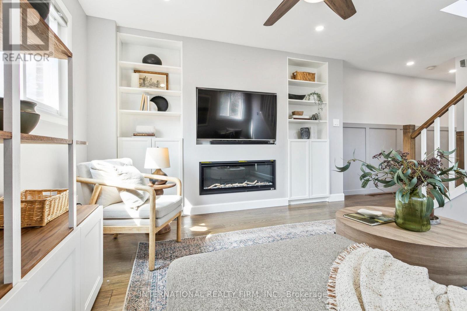 50 Denison Avenue, Toronto (trinity-bellwoods), Ontario