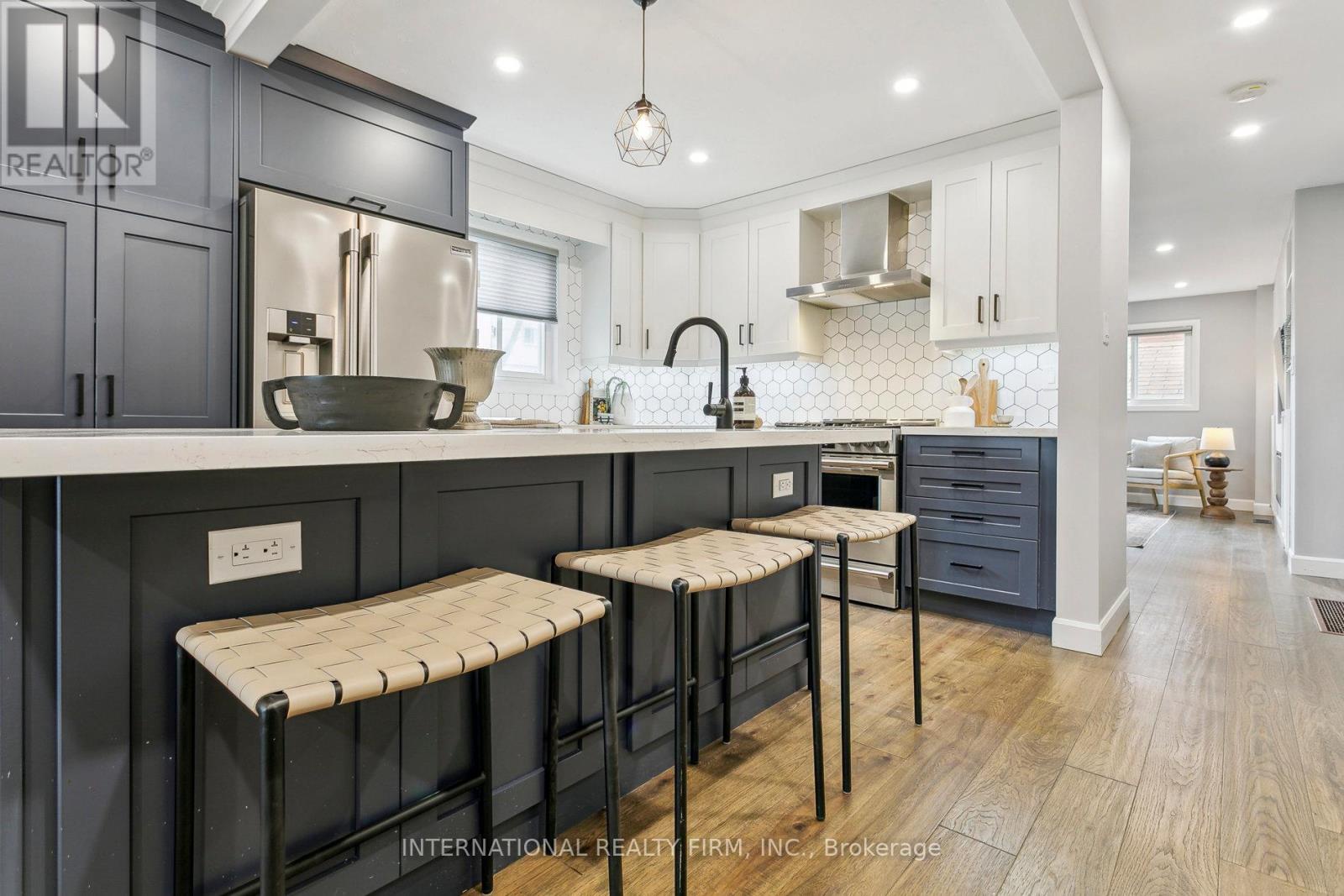 50 Denison Avenue, Toronto (trinity-bellwoods), Ontario