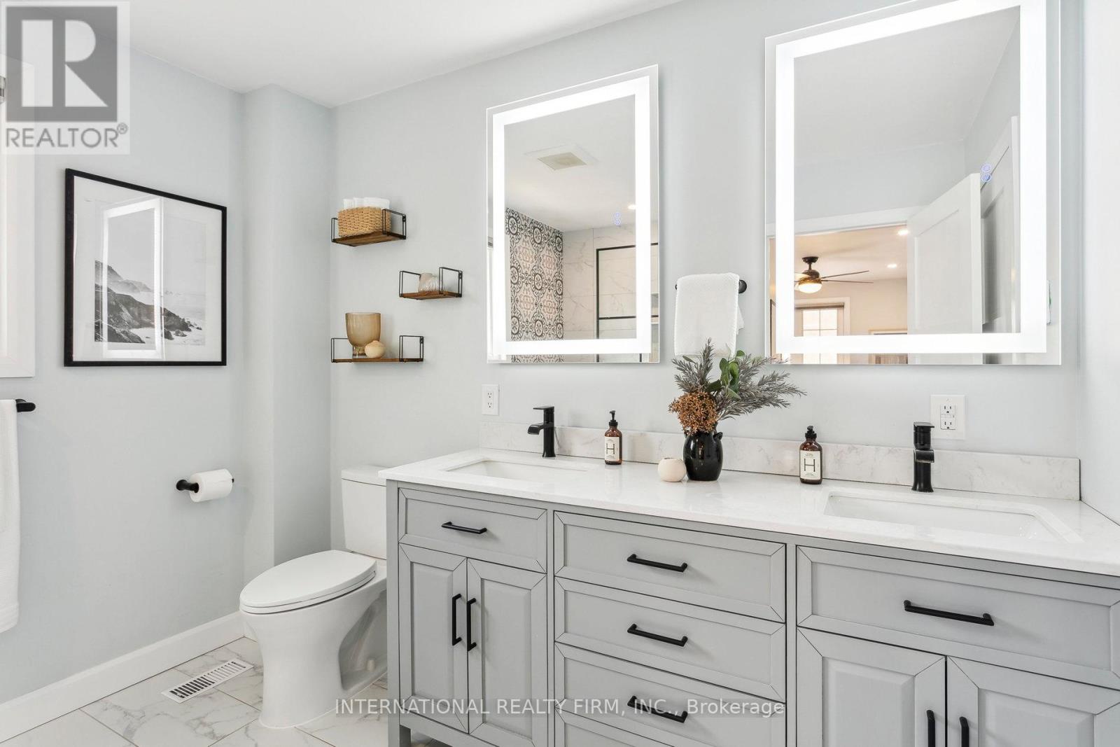 50 Denison Avenue, Toronto (trinity-bellwoods), Ontario