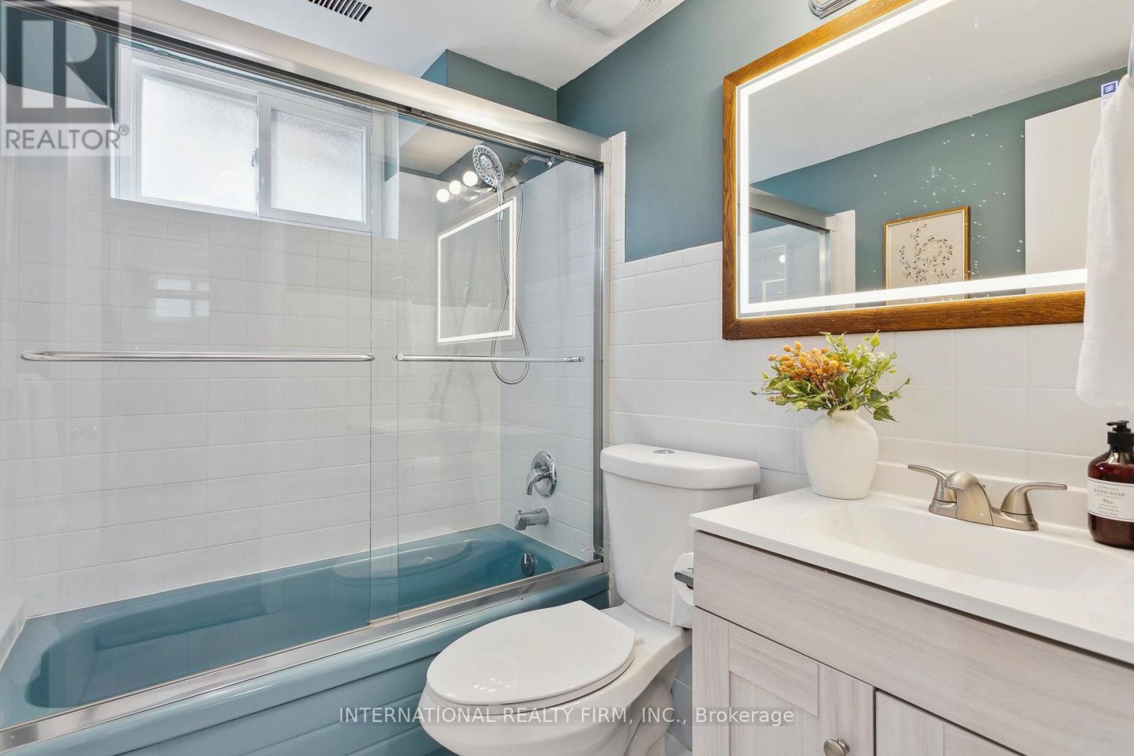 50 Denison Avenue, Toronto (trinity-bellwoods), Ontario