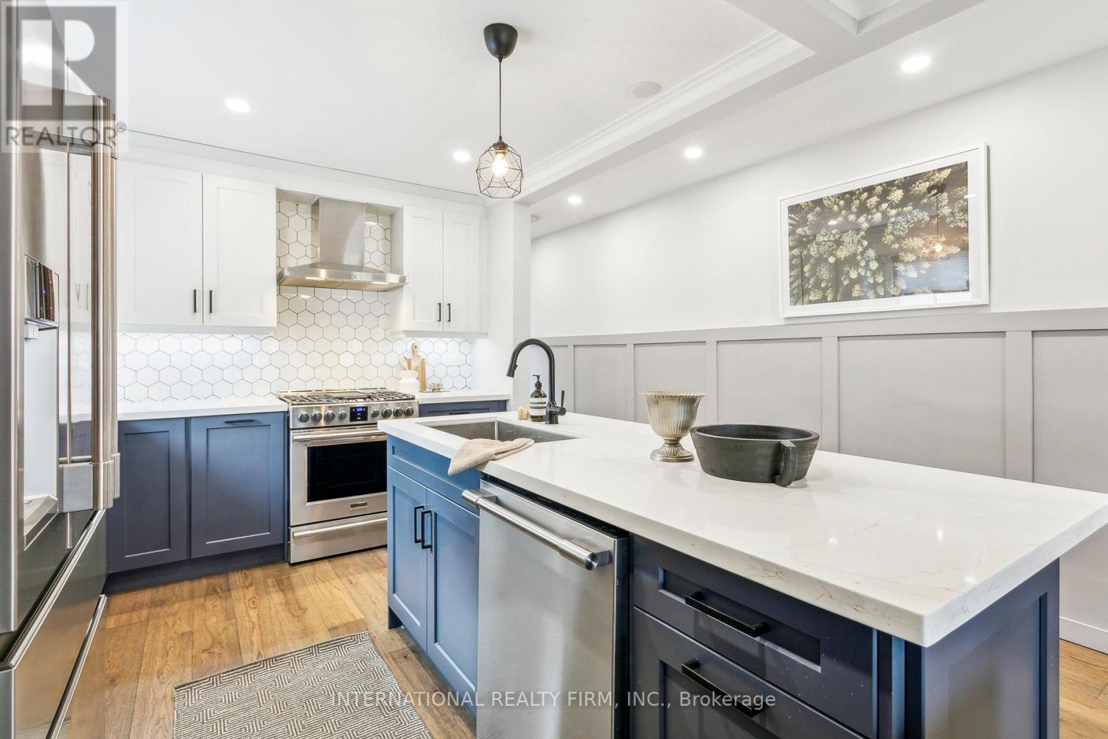 50 Denison Avenue, Toronto (trinity-bellwoods), Ontario