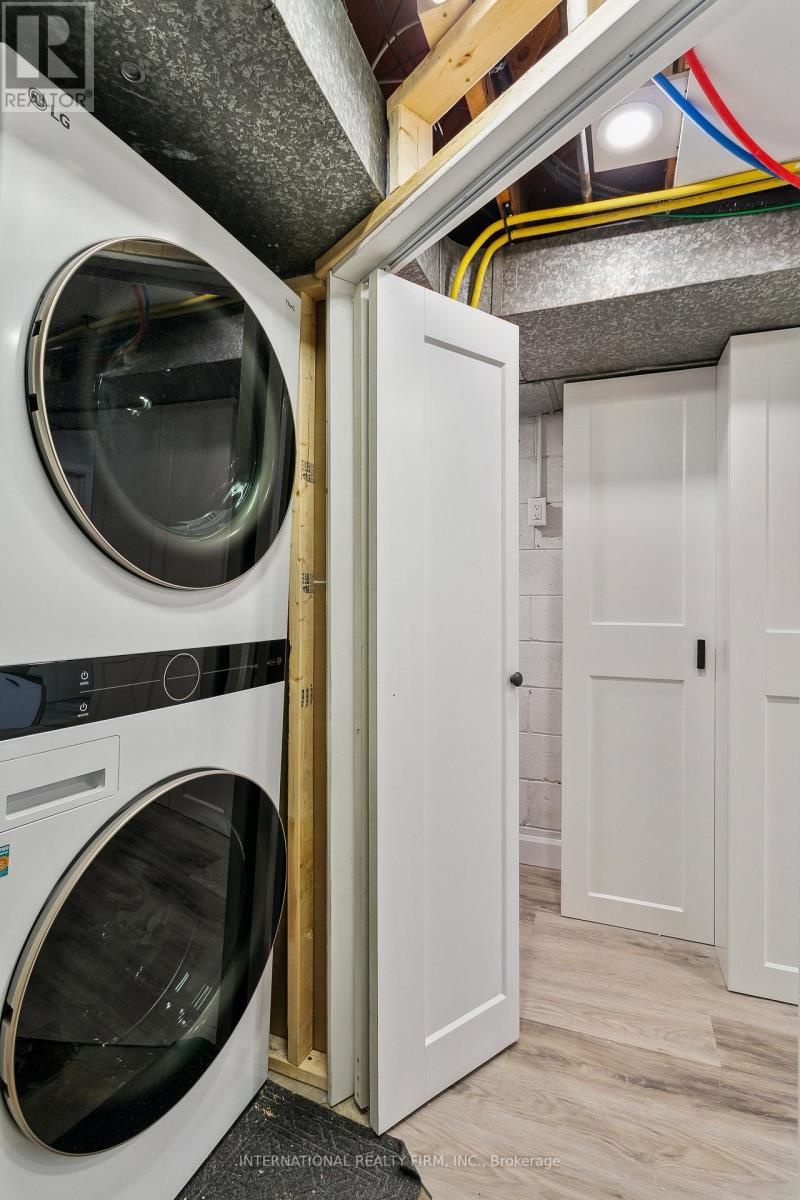 50 Denison Avenue, Toronto (trinity-bellwoods), Ontario