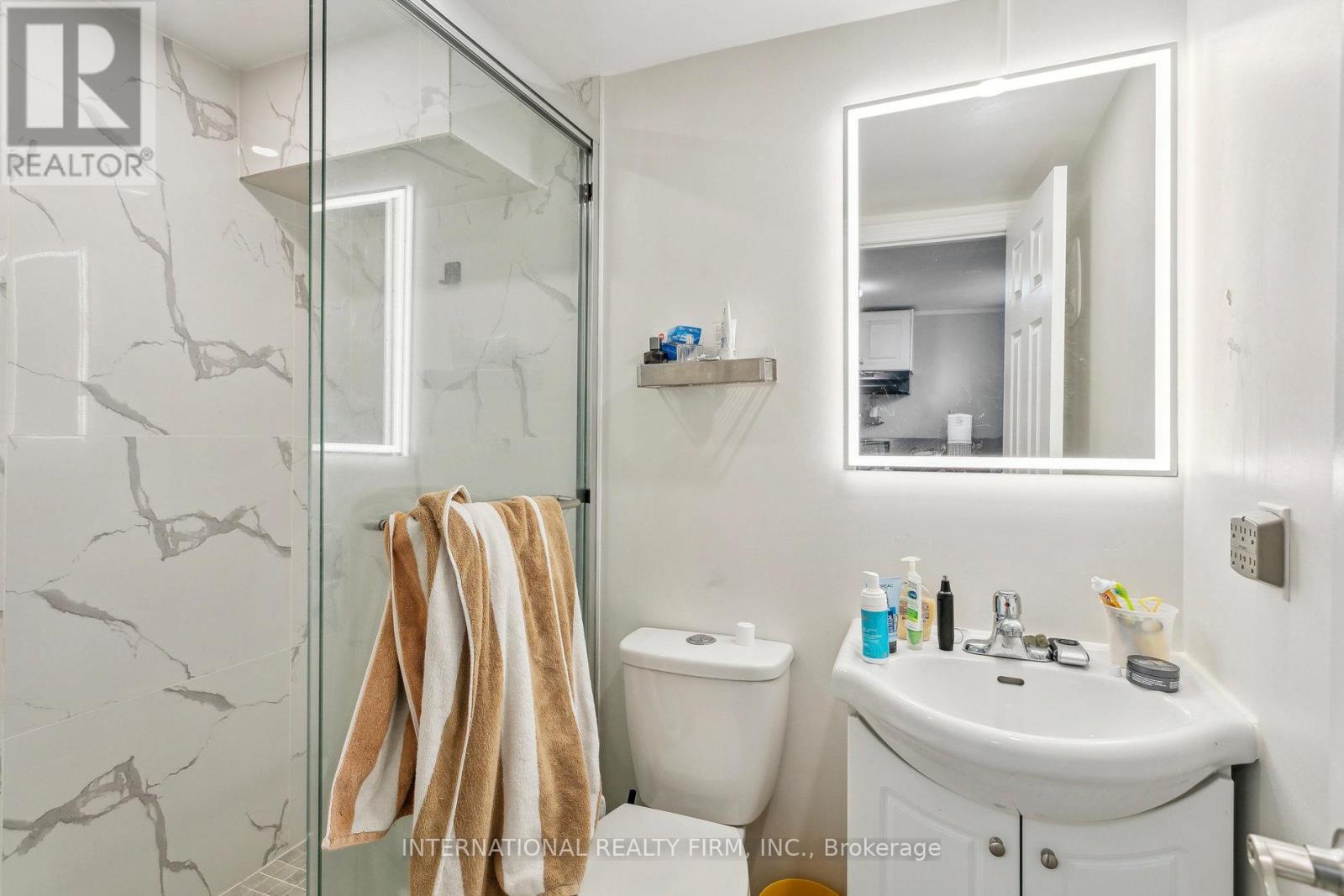 50 Denison Avenue, Toronto (trinity-bellwoods), Ontario