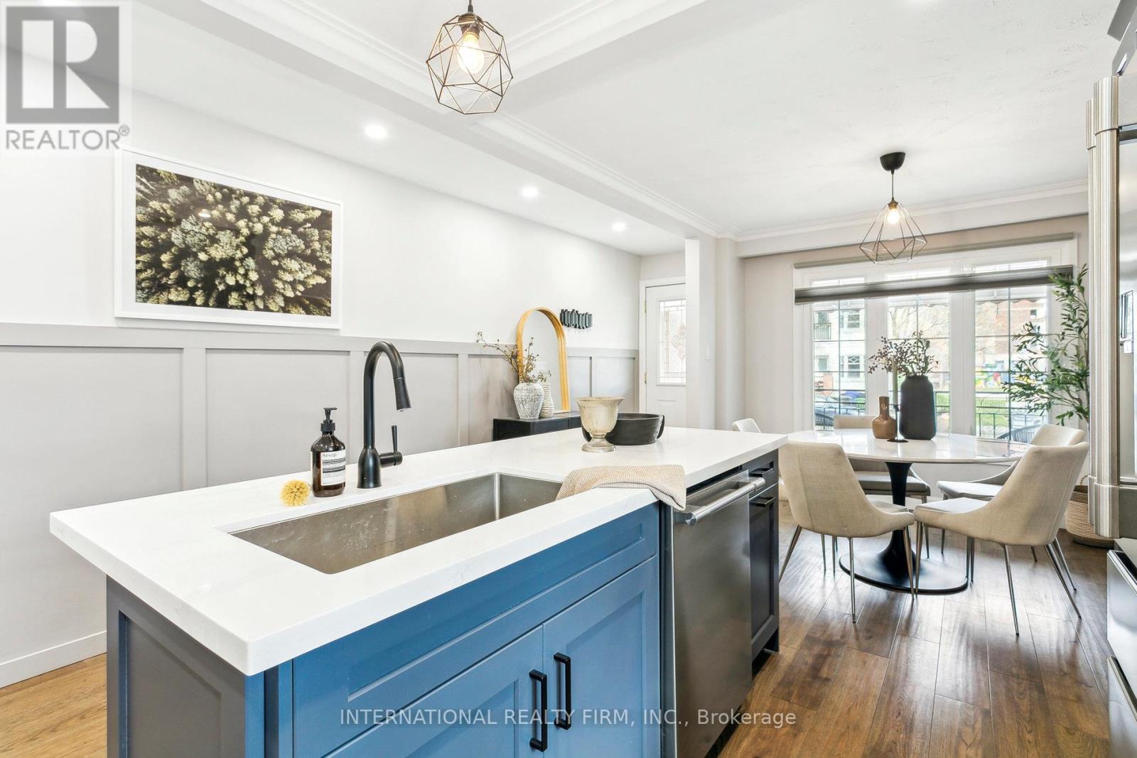 50 Denison Avenue, Toronto (trinity-bellwoods), Ontario