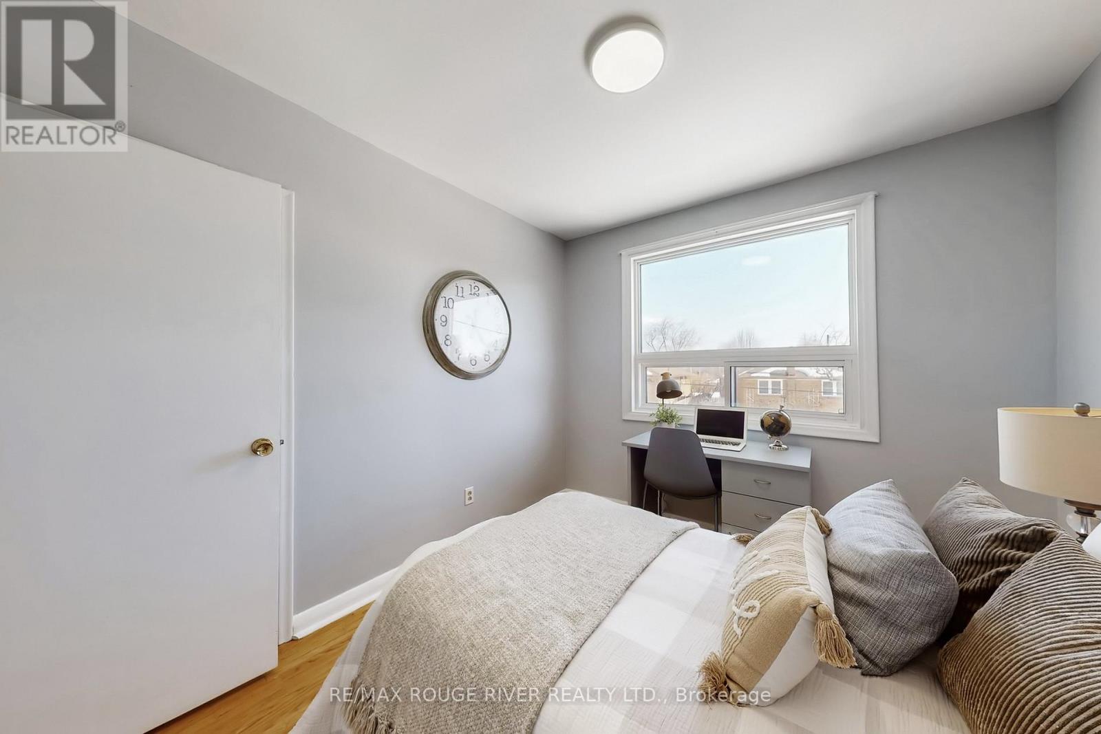 116 Lord Roberts Drive, Toronto (eglinton East), Ontario